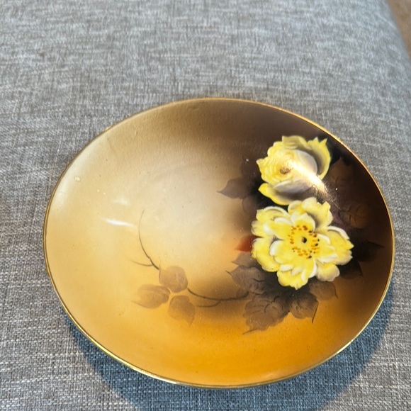 Vintage Floral Plate with Yellow Roses - Picture 7 of 7